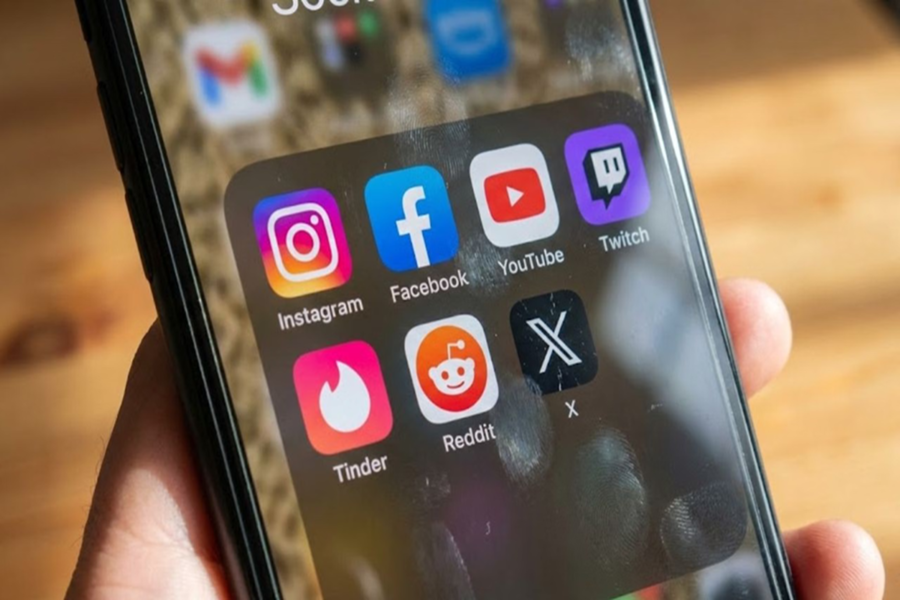  Social media